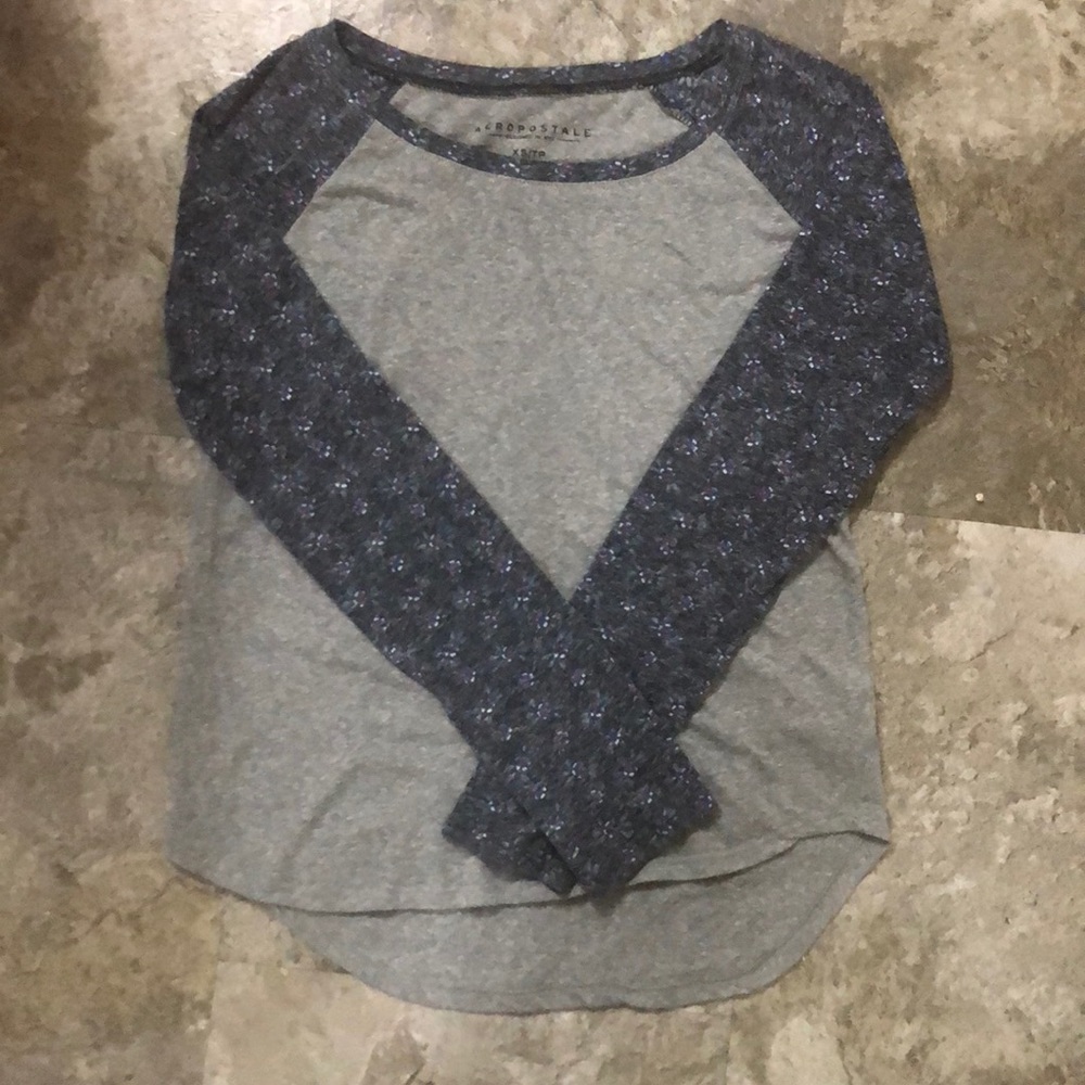 Girl’s Aéropostale long sleeve shirt